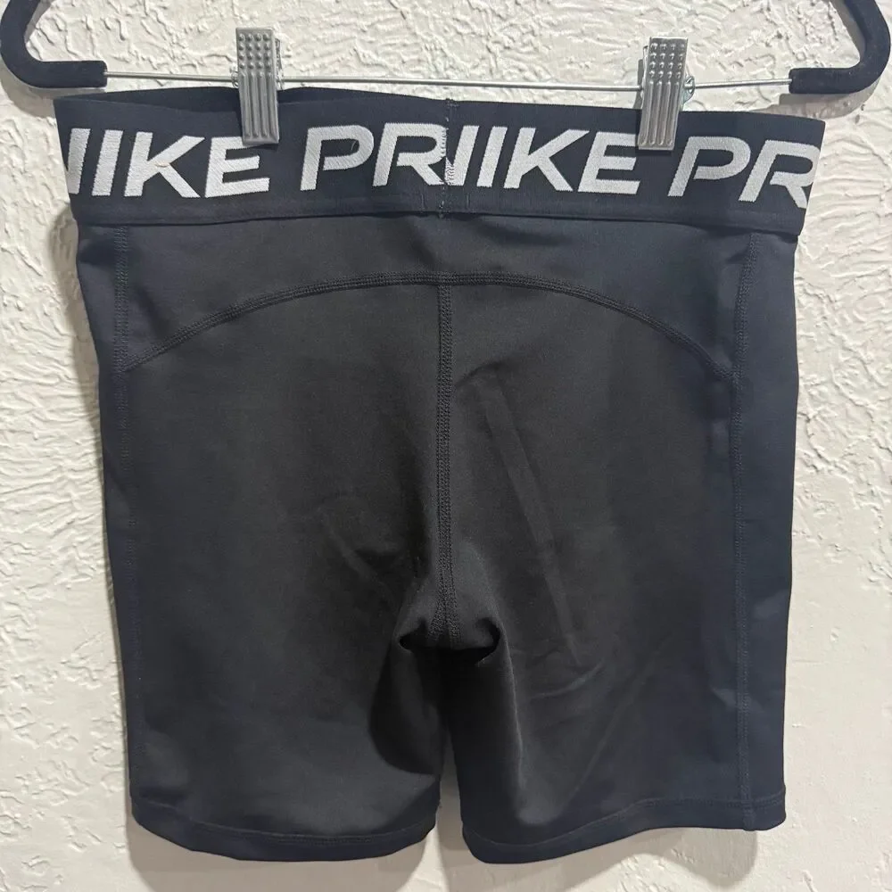 Girls black Nike Pro Shorts XL 14/16